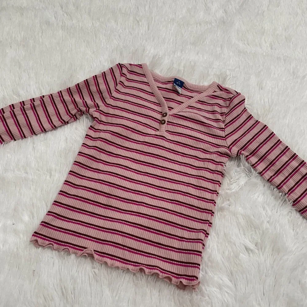 3/$10 Girls Old navy Pink Striped V-Neck Long Sleeve Top Small